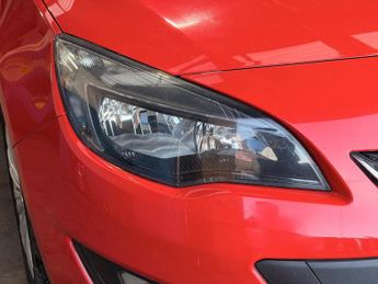 Vauxhall Astra 1.4 16v Excite Hatchback 5dr Petrol Manual Euro 5 (100 ps)