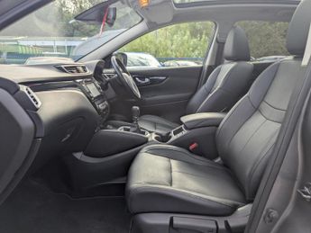 Nissan Qashqai 1.2 DIG-T Tekna SUV 5dr Petrol Manual 2WD Euro 6 (s/s) (115 ps)