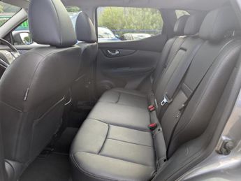 Nissan Qashqai 1.2 DIG-T Tekna SUV 5dr Petrol Manual 2WD Euro 6 (s/s) (115 ps)