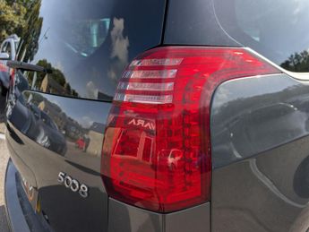 Peugeot 5008 1.6 BlueHDi Allure MPV 5dr Diesel EAT Euro 6 (s/s) (120 ps)