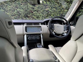 Land Rover Range Rover 3.0 TD V6 Autobiography SUV 5dr Diesel Auto 4WD Euro 5 (s/s) (25