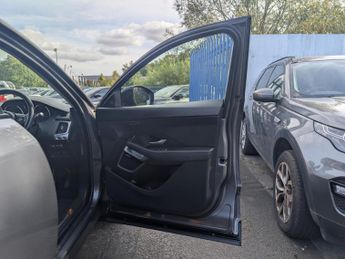Jaguar E-PACE 2.0 D180 SE SUV 5dr Diesel Auto AWD Euro 6 (s/s) (180 ps)