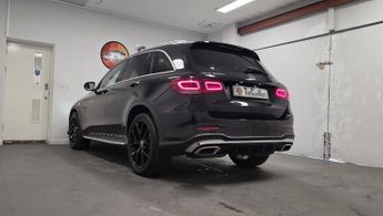 Mercedes-Benz GLC 2.0 GLC300d AMG Line (Premium Plus) SUV 5dr Diesel G-Tronic+ 4MA