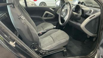 Smart fortwo 0.8 CDI Passion Coupe 2dr Diesel SoftTouch Euro 5 (54 bhp)