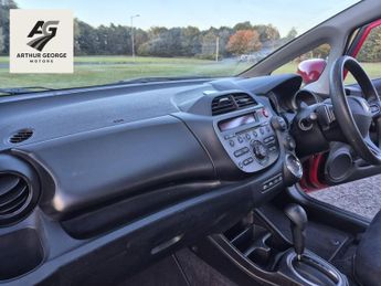 Honda Jazz 1.4 i-VTEC ES Hatchback 5dr Petrol CVT Euro 5 (99 ps)