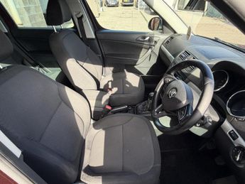 Skoda Yeti 2.0 TDI SE Outdoor 5dr Diesel Manual 4WD Euro 5 (110 ps)