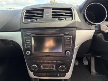 Skoda Yeti 2.0 TDI SE Outdoor 5dr Diesel Manual 4WD Euro 5 (110 ps)