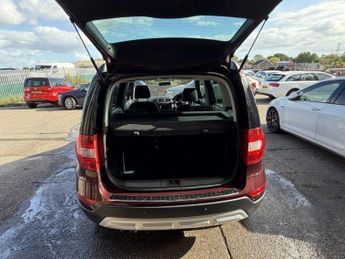 Skoda Yeti 2.0 TDI SE Outdoor 5dr Diesel Manual 4WD Euro 5 (110 ps)
