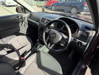 Skoda Yeti 2.0 TDI SE Outdoor 5dr Diesel Manual 4WD Euro 5 (110 ps)