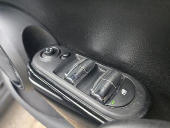 MINI Hatch 2.0 Cooper SD Hatchback 5dr Diesel Auto 6Spd Euro 6 (s/s) (170 p