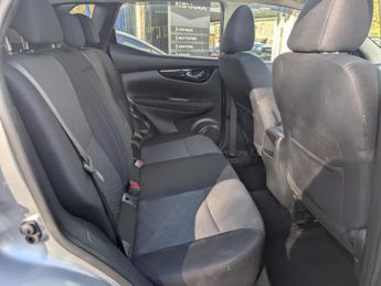 Nissan Qashqai 1.2 DIG-T N-Connecta SUV 5dr Petrol Manual 2WD Euro 6 (s/s) (115
