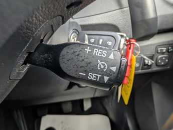 Toyota Auris 1.2 VVT-i Design Hatchback 5dr Petrol Manual Euro 6 (s/s) (116 p