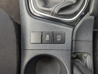 Toyota Auris 1.2 VVT-i Design Hatchback 5dr Petrol Manual Euro 6 (s/s) (116 p