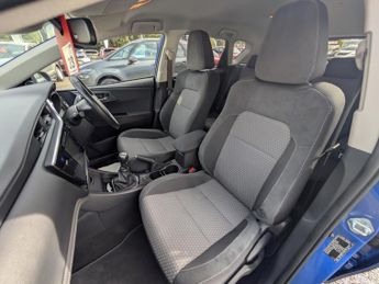 Toyota Auris 1.2 VVT-i Design Hatchback 5dr Petrol Manual Euro 6 (s/s) (116 p