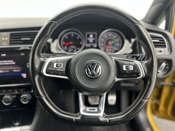 Volkswagen Golf 2.0 TDI BlueMotion Tech R-Line Hatchback 5dr Diesel DSG Euro 6 (