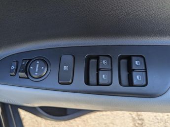 Kia Stonic 1.0 T-GDi 3 SUV 5dr Petrol DCT Euro 6 (s/s) (118 bhp)