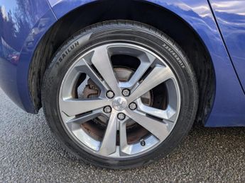 Peugeot 308 1.2 PureTech Tech Edition Hatchback 5dr Petrol Manual Euro 6 (s/
