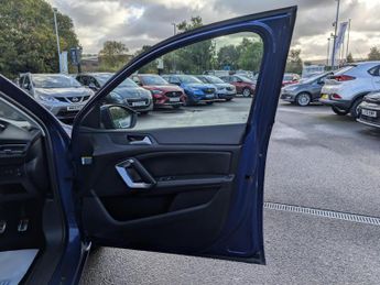 Peugeot 308 1.2 PureTech Tech Edition Hatchback 5dr Petrol Manual Euro 6 (s/