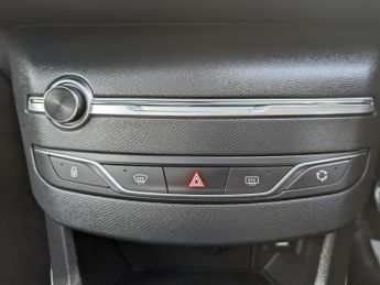 Peugeot 308 1.2 PureTech Tech Edition Hatchback 5dr Petrol Manual Euro 6 (s/