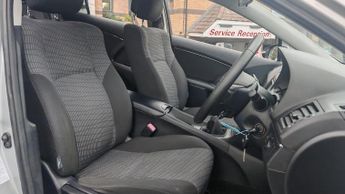 Toyota Avensis 1.8 V-Matic TR Tourer 5dr Petrol Manual Euro 5 (146 ps)