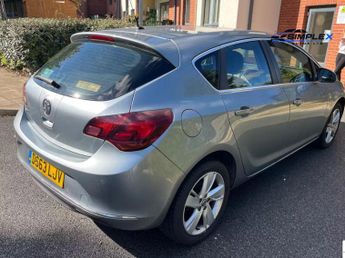 Vauxhall Astra 1.4 16v SRi Hatchback 5dr Petrol Manual Euro 5 (100 ps)