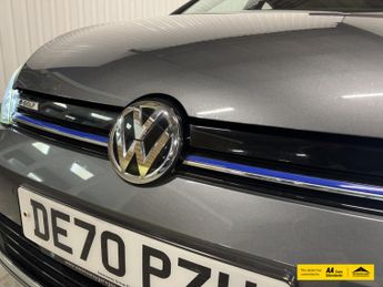 Volkswagen e-Golf 35.8kWh e-Golf Hatchback 5dr Electric Auto (136 ps)