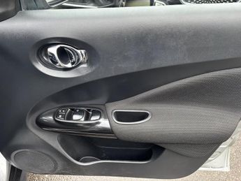 Nissan Juke 1.2 DIG-T N-Connecta SUV 5dr Petrol Manual Euro 6 (s/s) (115 ps)