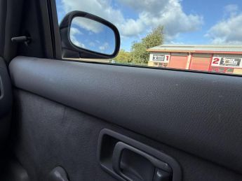 Nissan Micra 1.0 16v S Hatchback 5dr Petrol CVT (149 g/km, 60 bhp)