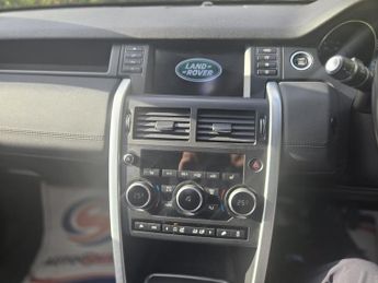 Land Rover Discovery Sport 2.0 TD4 SE Tech SUV 5dr Diesel Auto 4WD Euro 6 (s/s) (180 ps)
