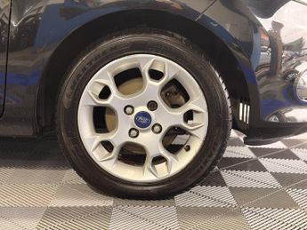 Ford Fiesta 1.25 Zetec Hatchback 5dr Petrol Manual (129 g/km, 81 bhp)