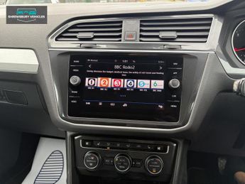 Volkswagen Tiguan 1.4 TSI SE Navigation SUV 5dr Petrol DSG 4Motion Euro 6 (s/s) (1