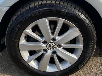 Volkswagen Golf 1.6 TDI Match Hatchback 5dr Diesel DSG Euro 5 (105 ps)