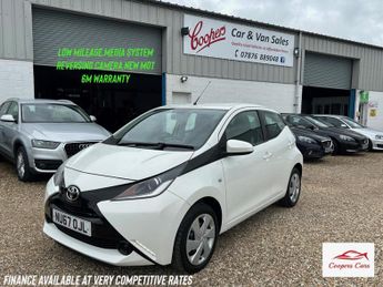 Toyota AYGO 1.0 VVT-i x-play Hatchback 5dr Petrol Manual Euro 6 (68 ps)