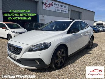 Volvo V40 2.0 D4 Lux Nav Hatchback 5dr Diesel Manual Euro 6 (s/s) (190 ps)