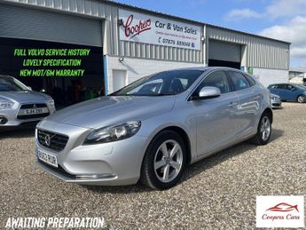 Volvo V40 1.6 D2 SE Hatchback 5dr Diesel Manual Euro 5 (s/s) (115 ps)