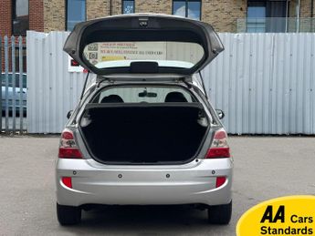 Honda Civic 1.6 i-VTEC Executive Hatchback 5dr Petrol Automatic (172 g/km, 1