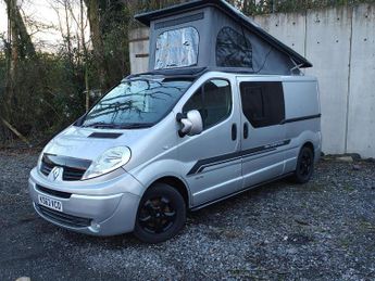 Renault Trafic 2.0 dCi LL29 SPORT 4 BERTH CAMPER VAN 115 bhp