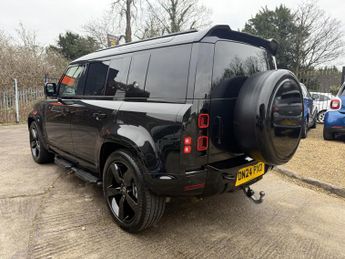 Land Rover Defender 110 