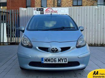 Toyota AYGO 1.0 VVT-i + Hatchback 5dr Petrol MultiMode Euro 4 (67 bhp)