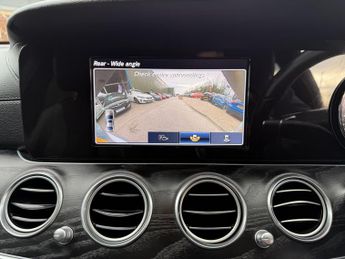 Mercedes-Benz E Class 2.0 E220d AMG Line (Premium Plus) Saloon 4dr Diesel G-Tronic+ Eu