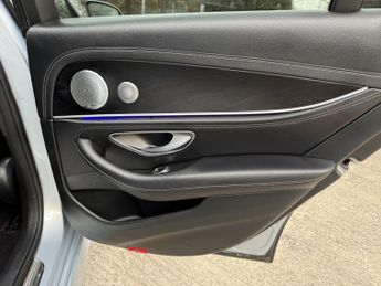 Mercedes-Benz E Class 2.0 E220d AMG Line (Premium Plus) Saloon 4dr Diesel G-Tronic+ Eu