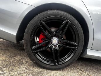 Mercedes-Benz E Class 2.0 E220d AMG Line (Premium Plus) Saloon 4dr Diesel G-Tronic+ Eu