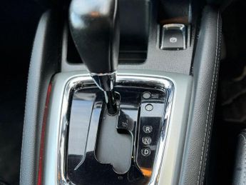 Nissan Qashqai 1.6 dCi Tekna SUV 5dr Diesel XTRON 2WD Euro 6 (s/s) (130 ps)