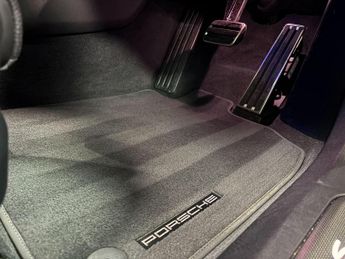 Porsche Taycan Performance Plus 93.4kWh Turbo S Auto 4WD 4dr (11kW Charger)