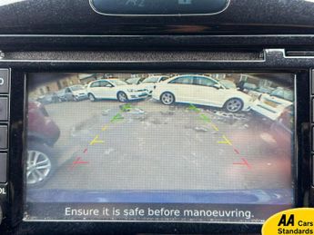 Nissan Juke 1.6 N-Connecta SUV 5dr Petrol XTRON Euro 6 (117 ps)