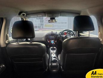 Nissan Juke 1.6 Tekna SUV 5dr Petrol CVT Euro 5 (117 ps)