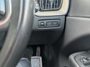 Volvo XC60 2.0h T8 Twin Engine Recharge 11.6kWh Inscription Pro SUV 5dr Pet