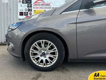 Ford Focus 1.6 Titanium Hatchback 5dr Petrol Powershift Euro 5 (125 ps)