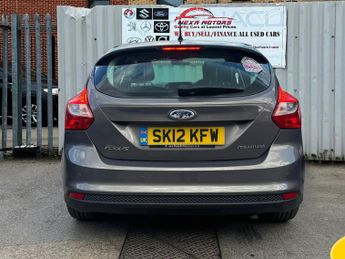 Ford Focus 1.6 Titanium Hatchback 5dr Petrol Powershift Euro 5 (125 ps)