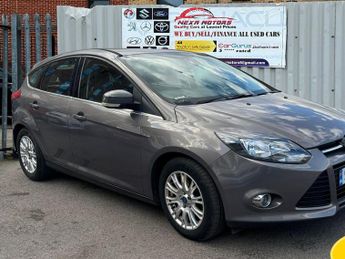 Ford Focus 1.6 Titanium Hatchback 5dr Petrol Powershift Euro 5 (125 ps)